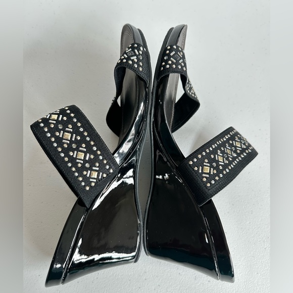 Impo VALI Black Stretch Wedge Sandal with embellished Straps Size 10M - Picture 5 of 11